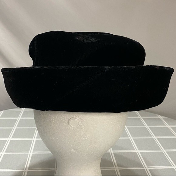 Vintage Ladies Hat Rare Black Velvet Maxine Hats Party Derby Fancy Gala Glam - Picture 4 of 9